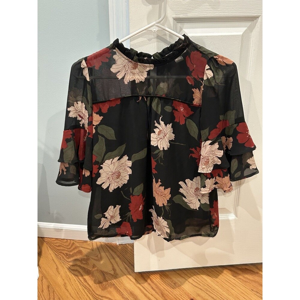 Monteau Los Angeles Floral Print Top With Flare Sleeves Size S
